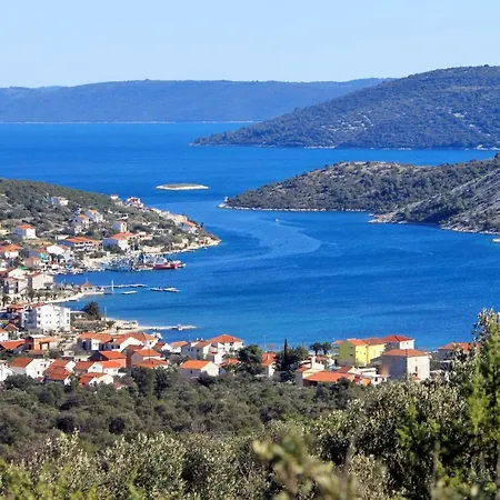 By The Sea Vinisce, Trogir - 1166 *
