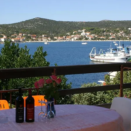By The Sea Vinisce, Trogir - 1166 アパート Vinišće