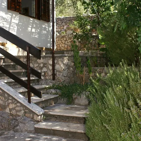 Apartament By The Sea Vinisce, Trogir - 1166